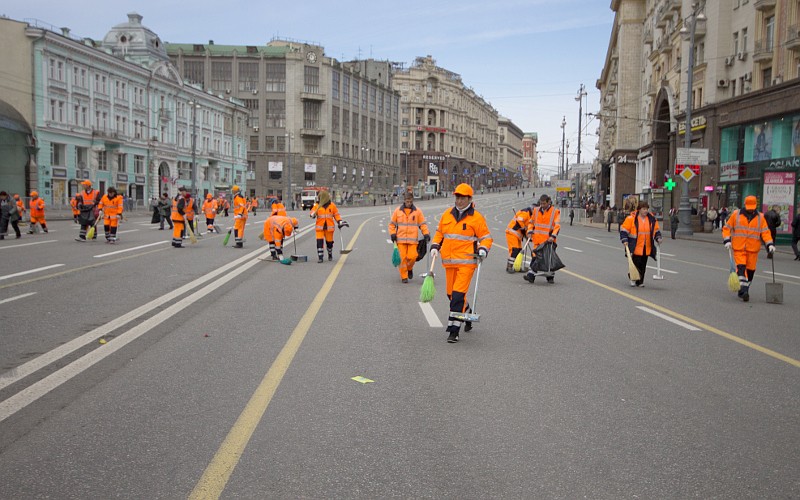 © KM.RU, Филипп Киреев Уборка улиц © KM.RU, Филипп Киреев