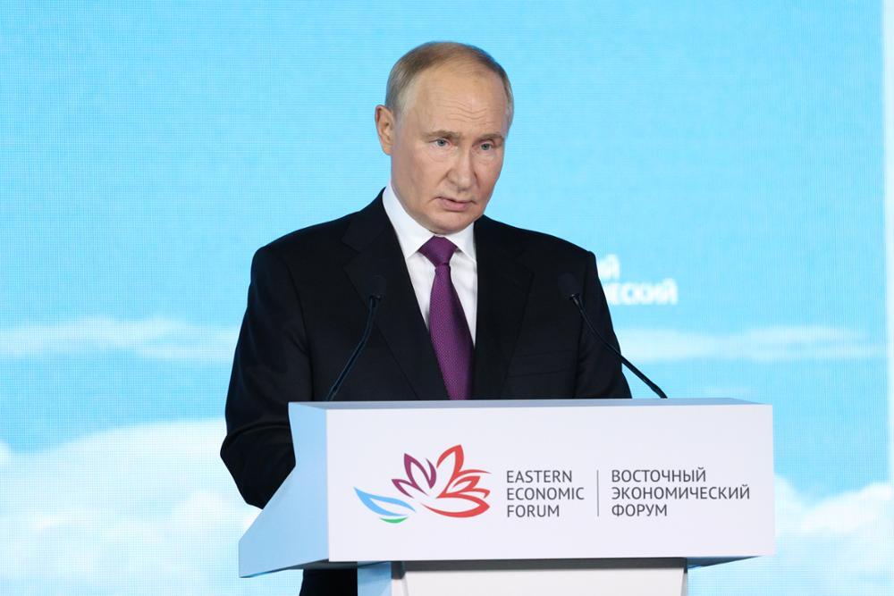 Владимир Путин ©Фотобанк Росконгресс/ Кирилл Казачков Владимир Путин на пленарном заседании ВЭФ-2024