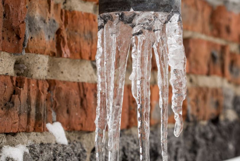 Нейросети в Петербурге начали отслеживать сосульки на крышах Нейросети в Петербурге начали отслеживать сосульки на крышах