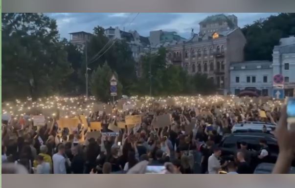 Стоп-кадр из видео