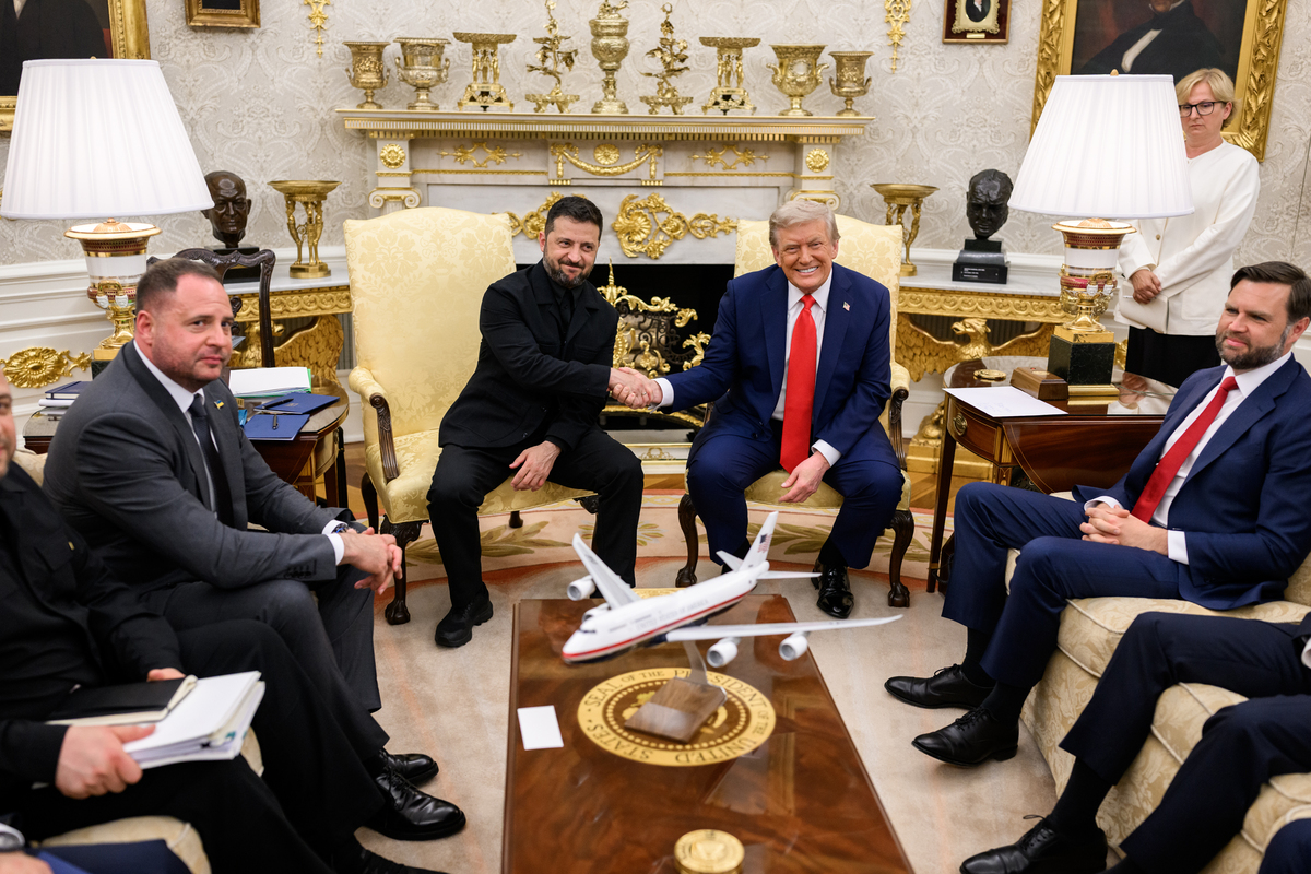 Фото © Official White House Photo by Daniel Torok Дональд Трамп и Владимир Зеленский