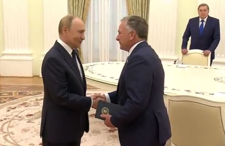 Стоп-кадр из видео