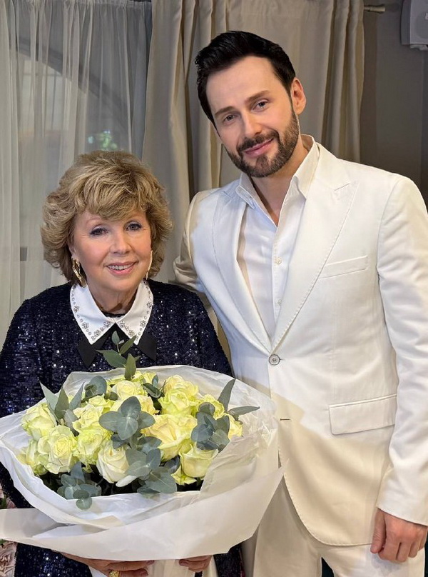 Лариса Рубальская и Александр Еловских запустили «Стаю»