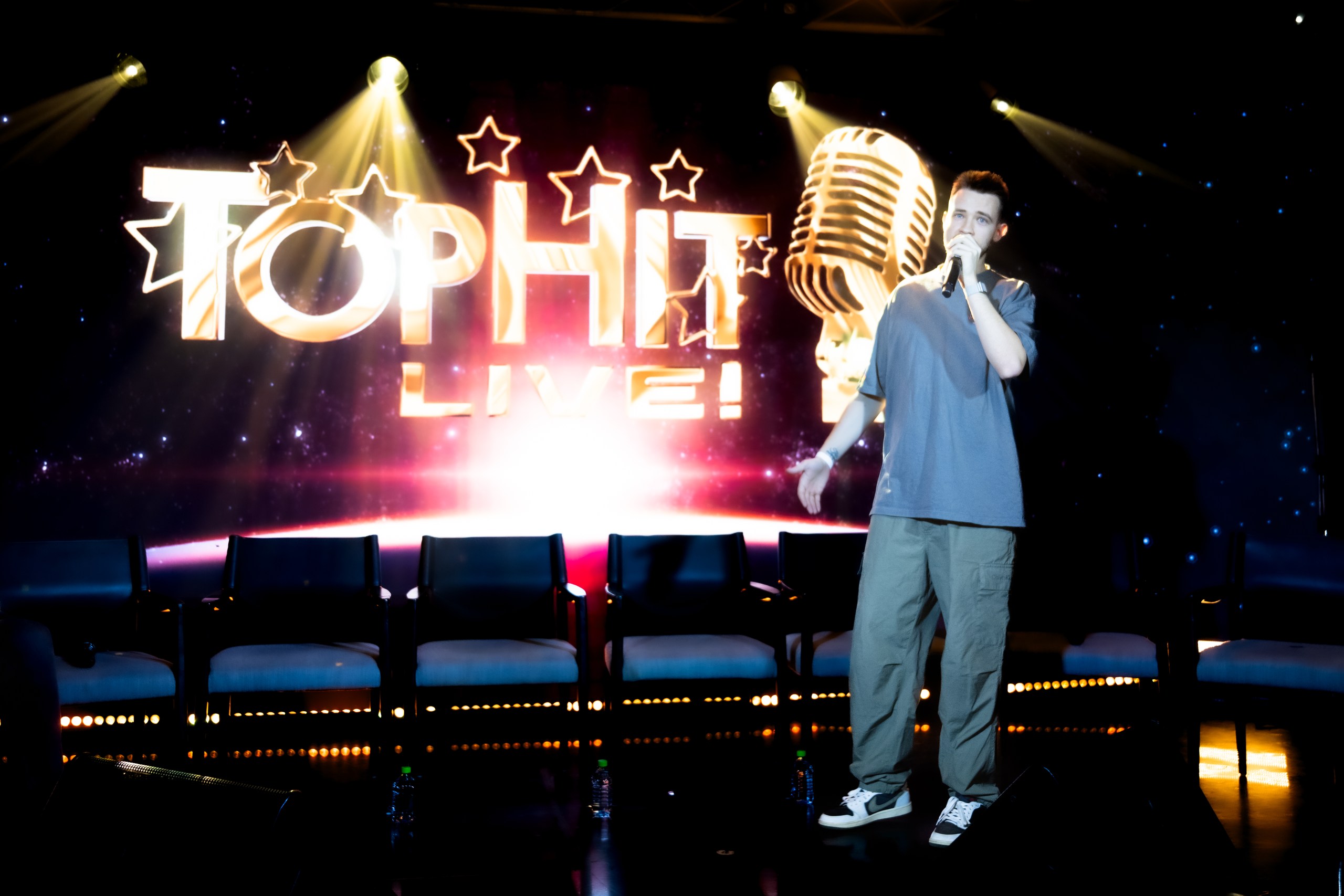 TopHit: каждый пятый трек в интернет-чартах создан с помощью нейросетей